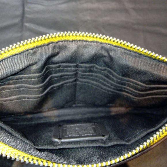 COACH Lg Wristlet w/ Charms Wizard of Oz Box Set - Picture 7 of 8